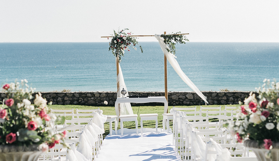 Ceremonia de Boda Civil junto a la playa de Alboreá Eventos