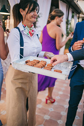 Camarera Catering Finca Alboreá