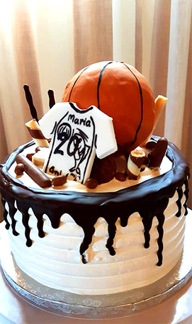 Tarta con motivos de baloncesto