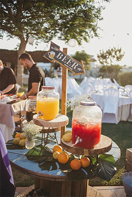 Bebidas buffet exterior en Finca Alboreá